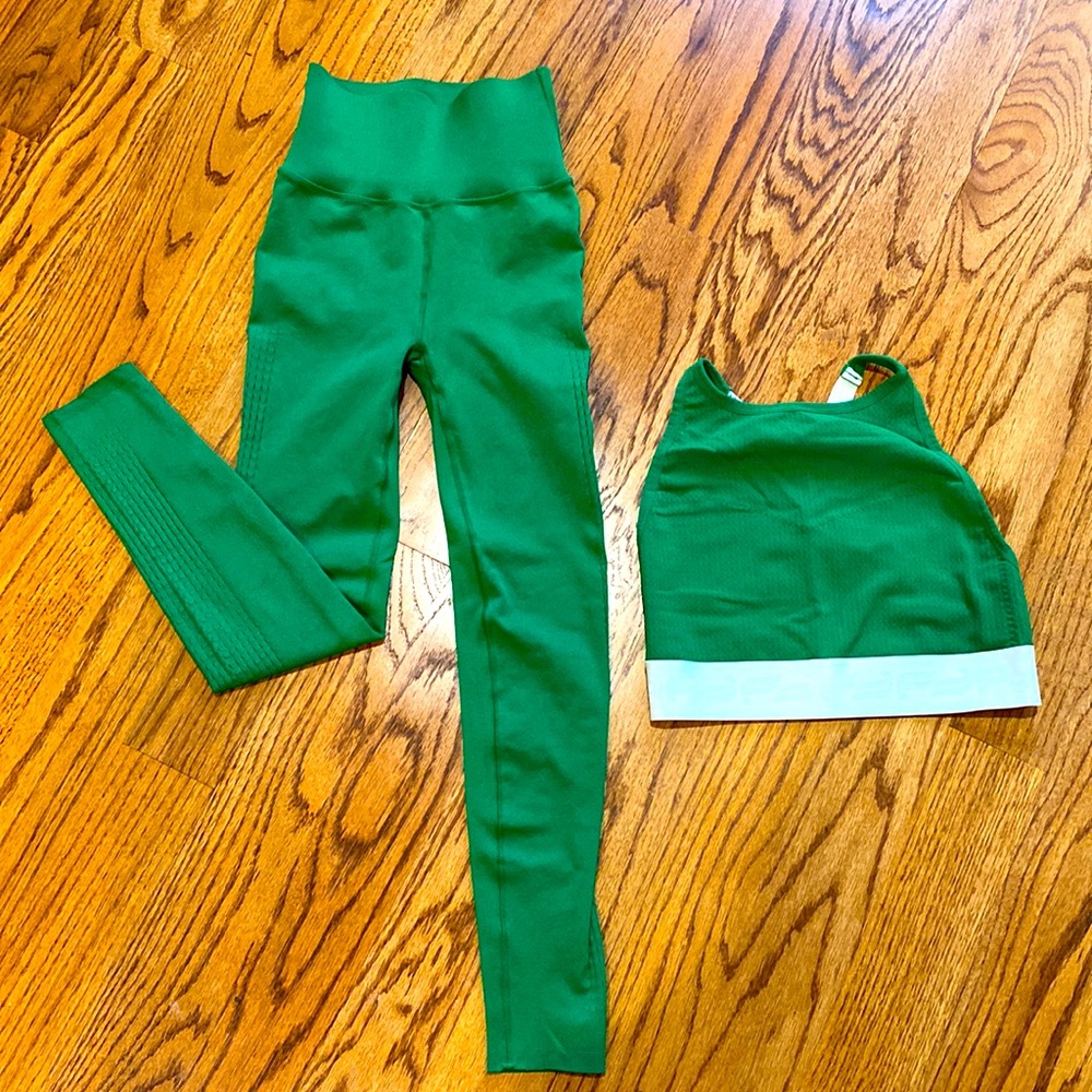 Fabletics Matching Green Set